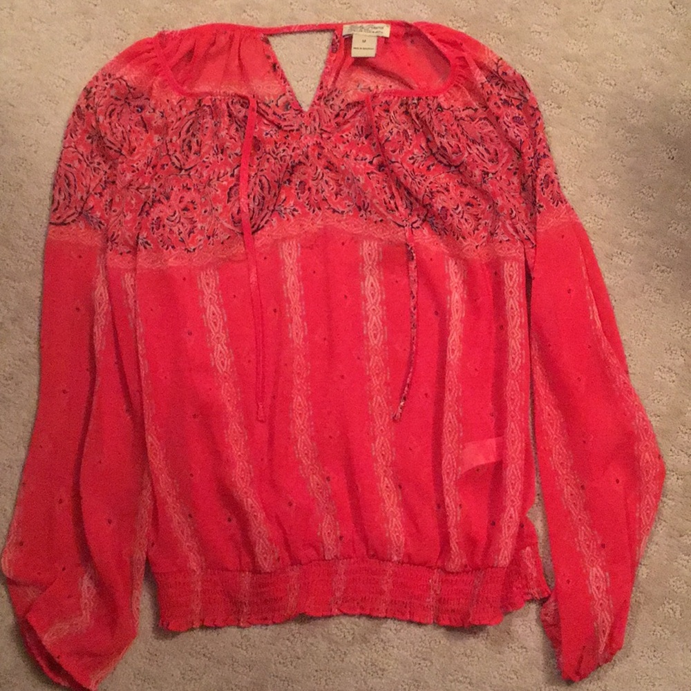 Fun summer top! 🌻☀️